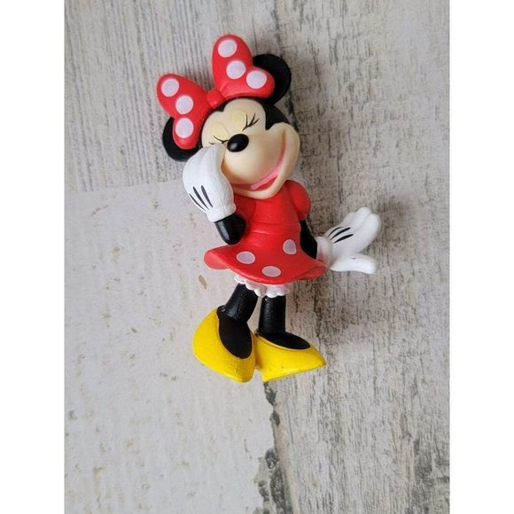 Minnie Mouse blushing red polka dot dress mini toy figure - Picture 1 of 5